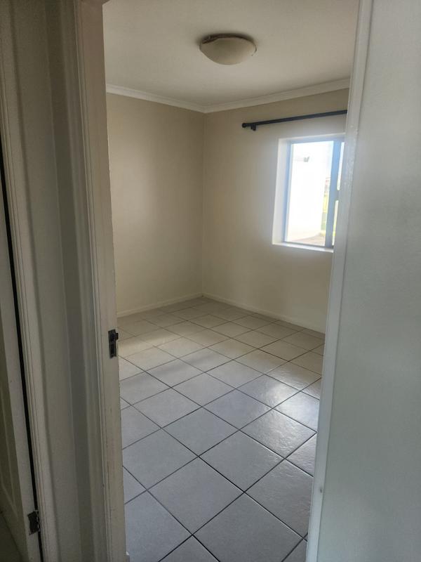 To Let 2 Bedroom Property for Rent in Whispering Pines Western Cape